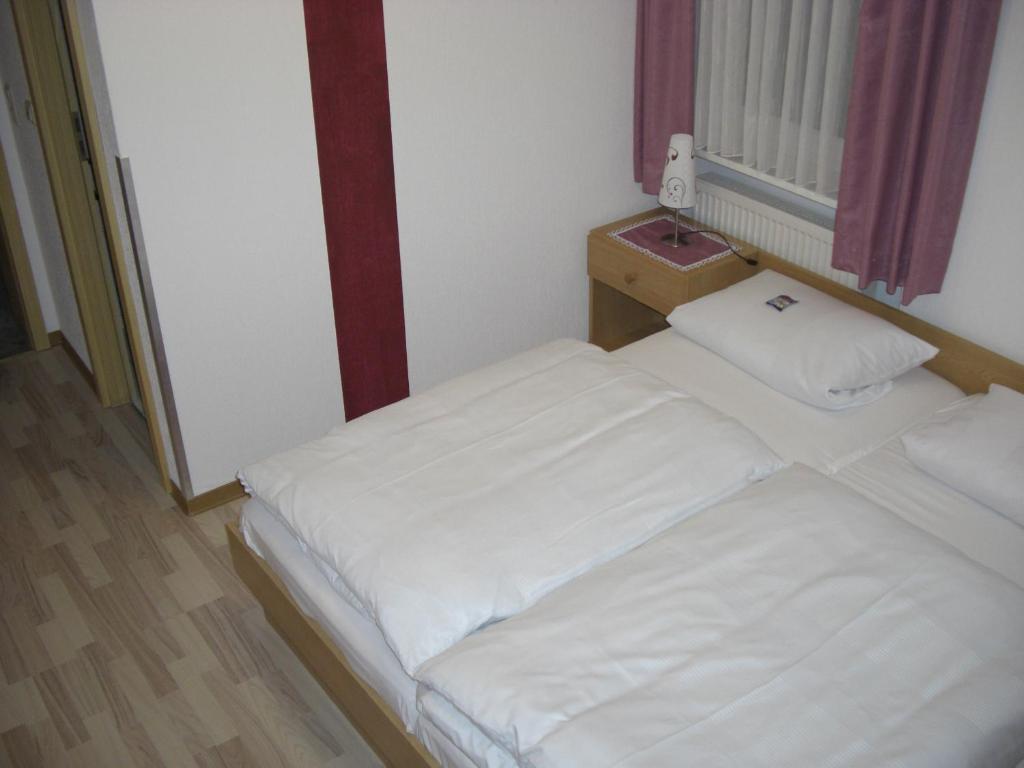 Gasthof Rhoenperle Kothen  Chambre photo