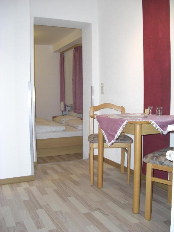 Gasthof Rhoenperle Kothen  Chambre photo