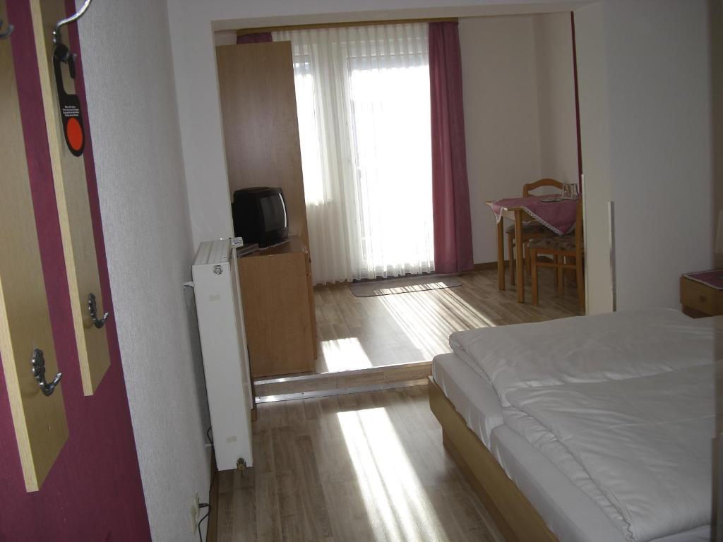 Gasthof Rhoenperle Kothen  Chambre photo