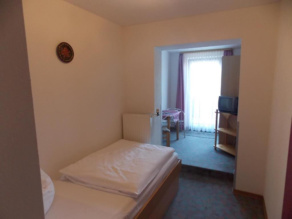 Gasthof Rhoenperle Kothen  Chambre photo