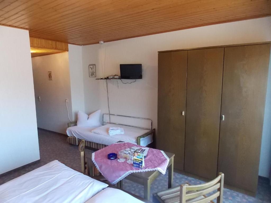 Gasthof Rhoenperle Kothen  Chambre photo