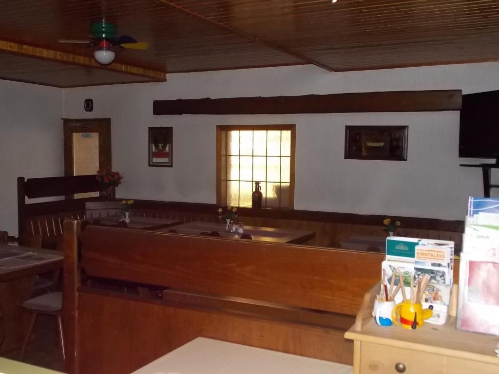 Gasthof Rhoenperle Kothen  Extérieur photo